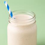 Drei Zutaten, ein Smoothie: Apfel, Joghurt und Zitrone als Verbündete beim Abnehmen
